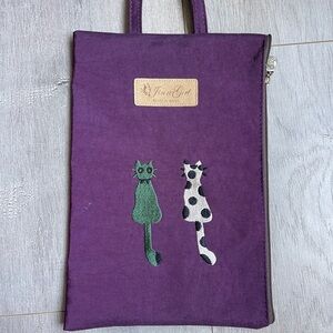 💙Buy 1 get 1 free💙 Cat Embroidered toiletries bag